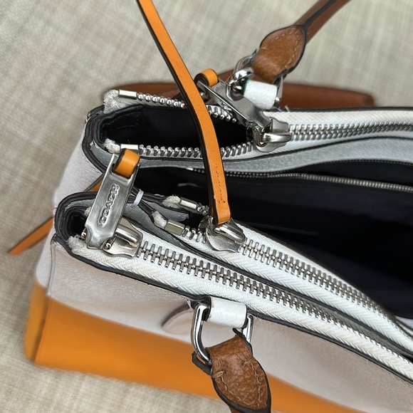 COACH BOROUGH BAG COLORBLOCK RETRO BOARSKIN LEATHER BRIGHT MANDARIN F31121 - Picture 14 of 16